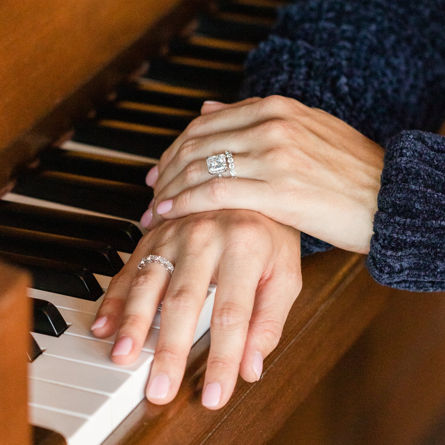 different types of anniversary rings