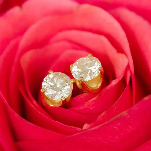 5 Pieces of Jewelry to Build a Capsule Jewelry Wardrobe