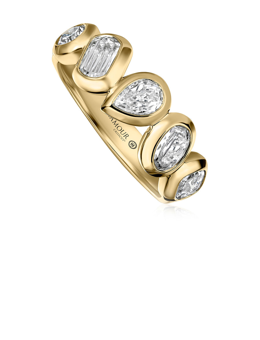 Love Luxe 1.10ct Crisscut L'amour Mixed Shape Diamond 5 Stone Band in 18K Yellow Gold, size 6.5